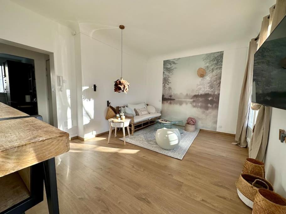 Le Lutz Apartment Nimes Bagian luar foto
