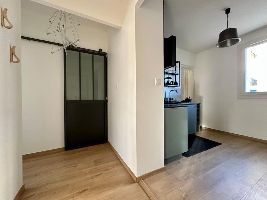 Le Lutz Apartment Nimes Bagian luar foto