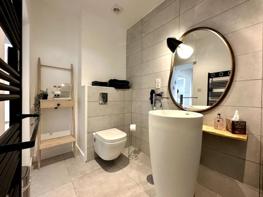 Le Lutz Apartment Nimes Bagian luar foto